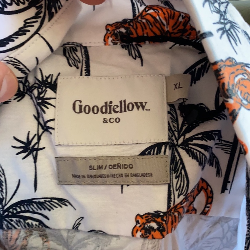 Goodfellow Button-up - Picture 3 of 3